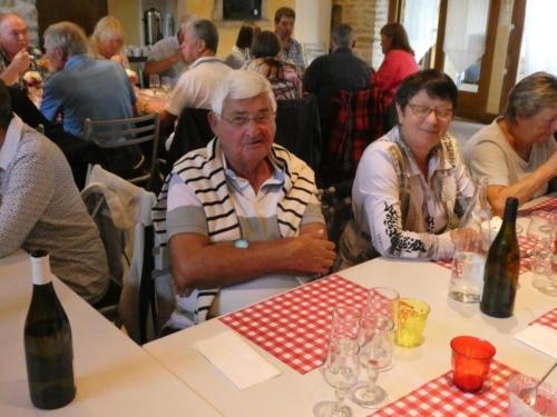 Sortie dans l'Auxerrois: restaurant Le Marmagne, à Marmagne. Robert Goffinet et Carmen Ballaman.