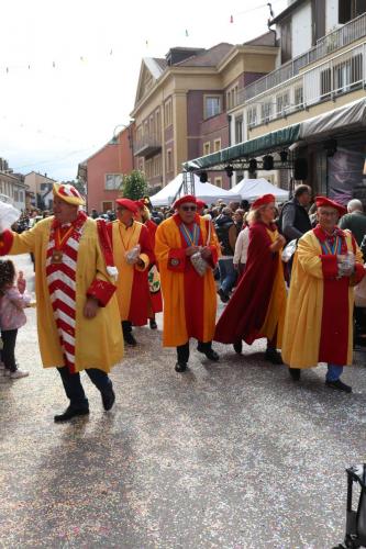 Fête de la vendange de Cortaillod: Olivier Bovey, Sandro Paz, Jean Panès, Anouck von Allmen et Jean-François Kunzi. 