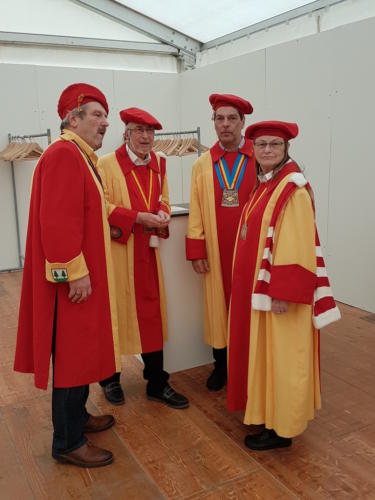 Vinea à Morges: Philippe Donner, Alfred Zehr, Bernard et Christiane Chevalley.