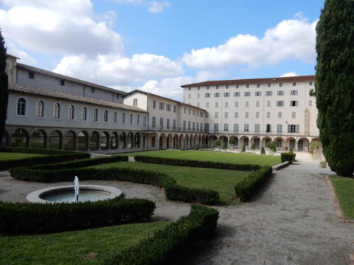 Musée international de la Chaussure à Romans.