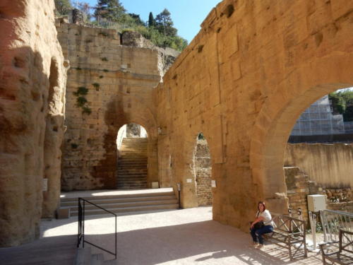 Sortie dans les Côtes-du-Rhône: théâtre antique d'Orange.