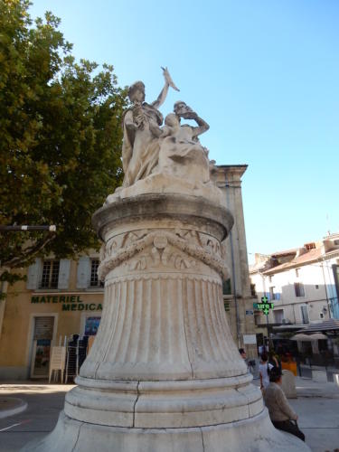 Sortie dans les Côtes-du-Rhône: Orange 