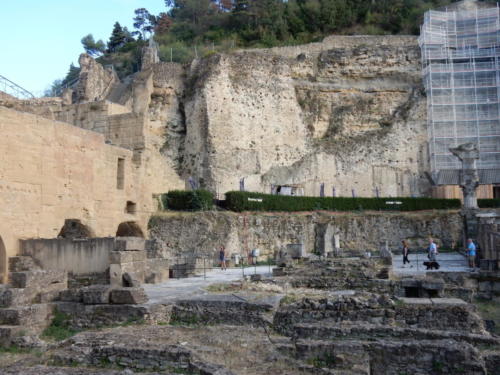 Sortie dans les Côtes-du-Rhône: théâtre antique d'Orange.