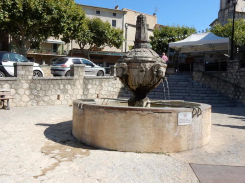 Sortie dans les Côtes-du-Rhône: Beaume-de-Venise.