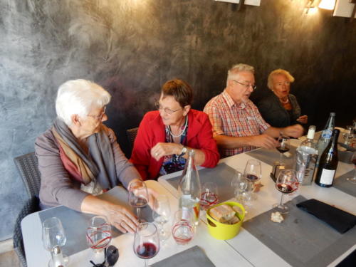 Sortie dans les Côtes-du-Rhône: Pierre Zwahlen, Danielle Zehr, Jean-Louis Gyger et Elisabeth Weise. 