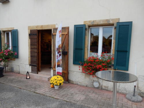 Sortie dans les Côtes-du-Rhône: coup de l'étrier au Domaine des Balises, René-Pierre Nicolet, à Bevaix.