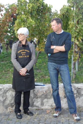 Vendange de la vigne du Clos du Château de Boudry: Martine Rahier et Francis Ballet. 