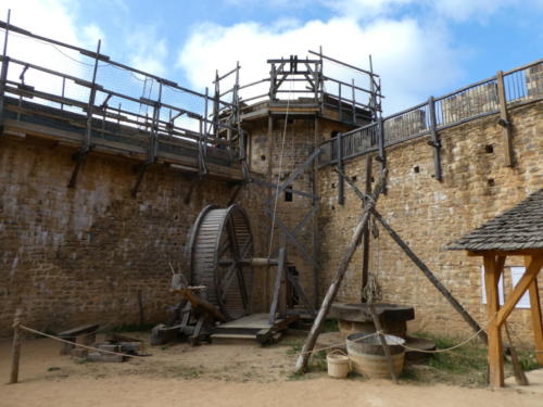 Sortie dans l'Auxerrois: Visite du chantier médiéval de Guédelon.