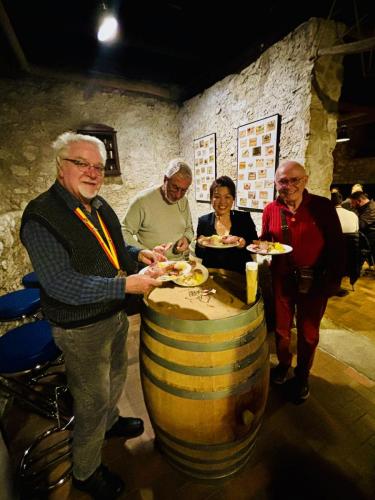 Rencontre des Associations neuchâteloises en lien avec la vigne, le vin et le terroir, au Caveau de l'Entre-deux-Lacs, à Cressier. 
