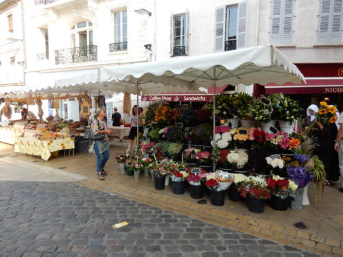 Sortie en Franche-Comté et en Bourgogne: Beaune et son marché.