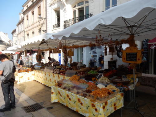 Sortie en Franche-Comté et en Bourgogne: Beaune et son marché. 
